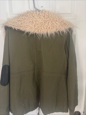 CoffeeShop Olive Green Parka with Cream Faux Fur Collar